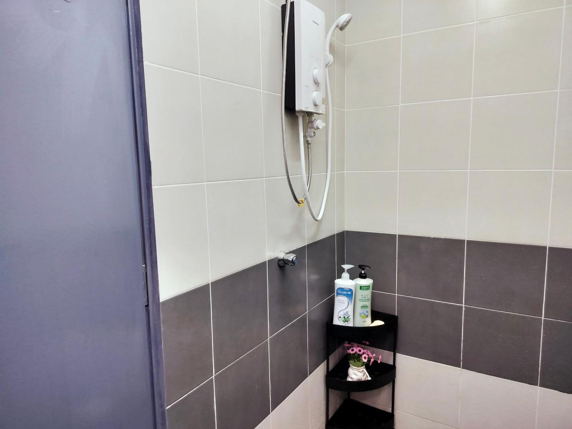 Emerald Avenue 8 Guests 3 Bedrooms *