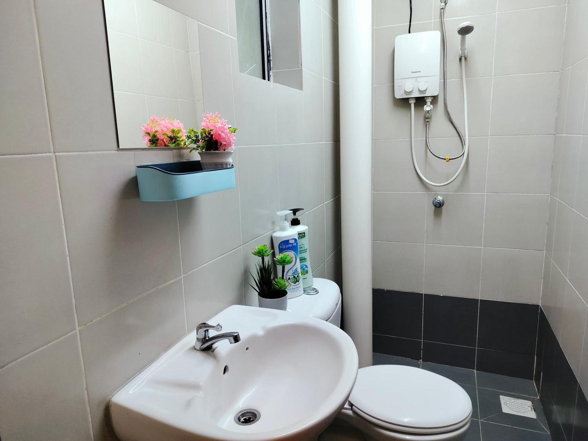 Emerald Avenue 8 Guests 3 Bedrooms Apartment *